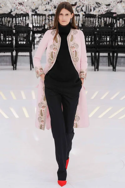 Look 36